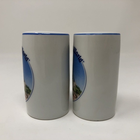 Cinderellas Castle Salt Pepper Shaker Walt Disney World 2.5" Made in Japan - Picture 3 of 8